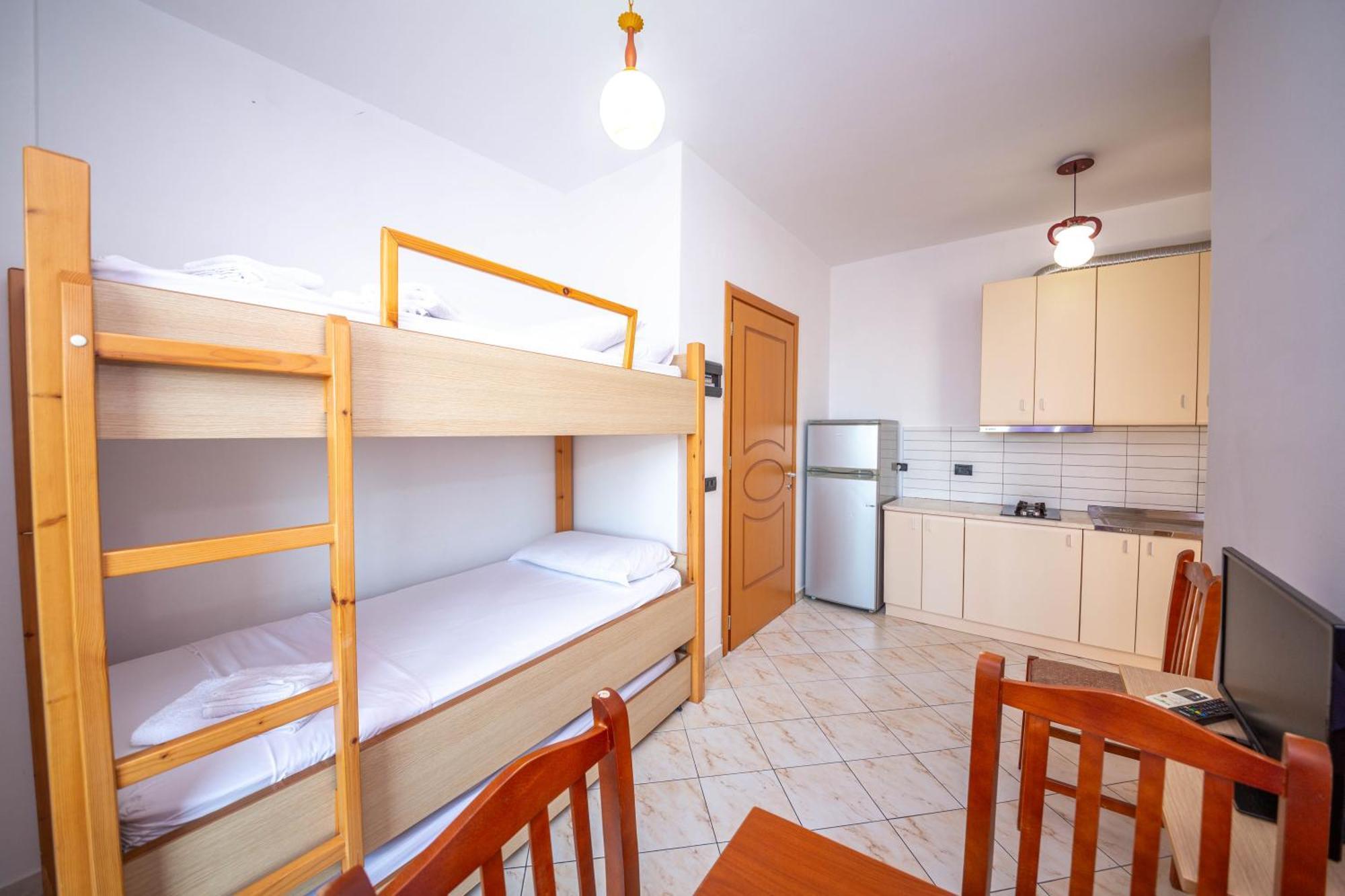 Kompleksi Dea Hotel Vlorë