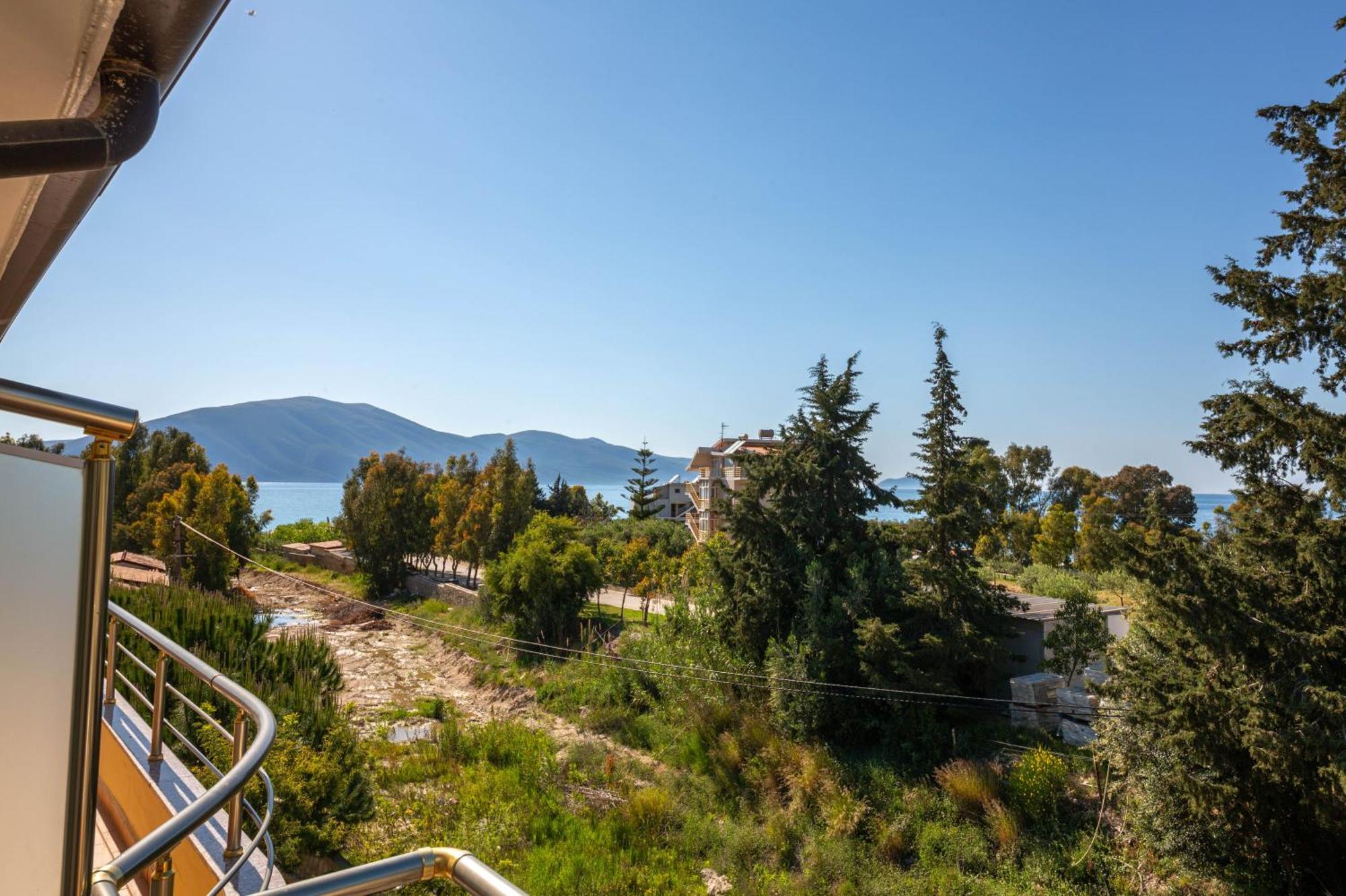 Kompleksi Dea 4* Vlorë