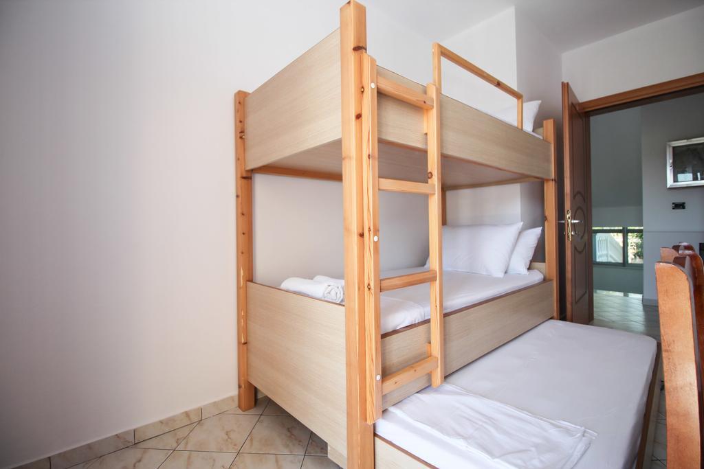 Hotel Kompleksi Dea 4*